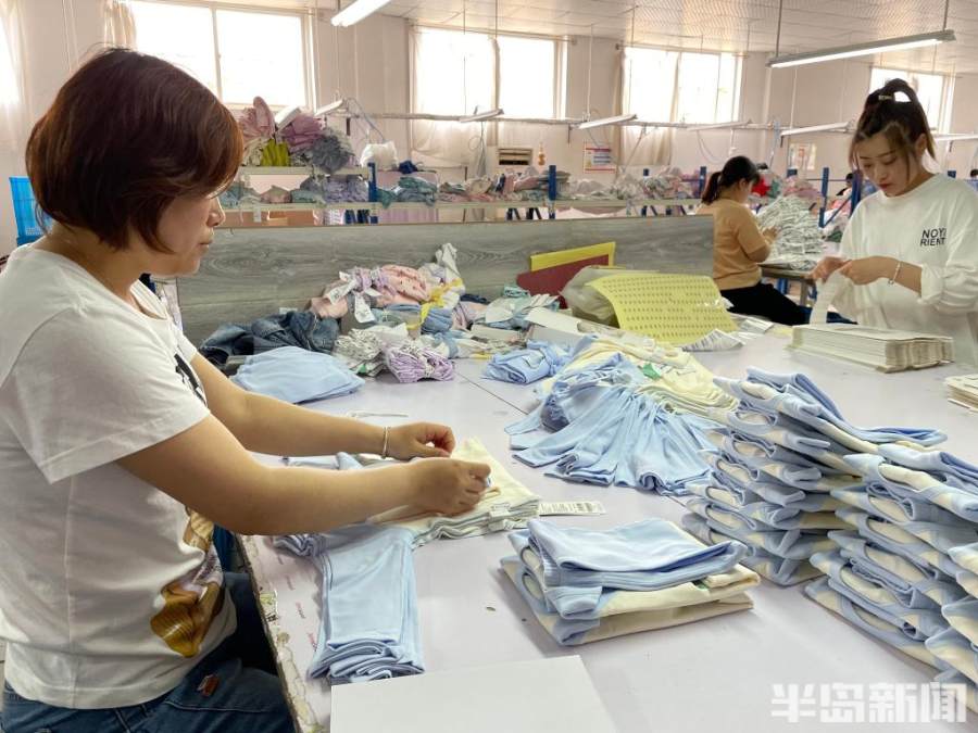 半島觀察丨一條蓋毯爆火背后的童裝江湖：3000家企業(yè)即墨鏖戰(zhàn)，如何贏得三孩商機(jī)