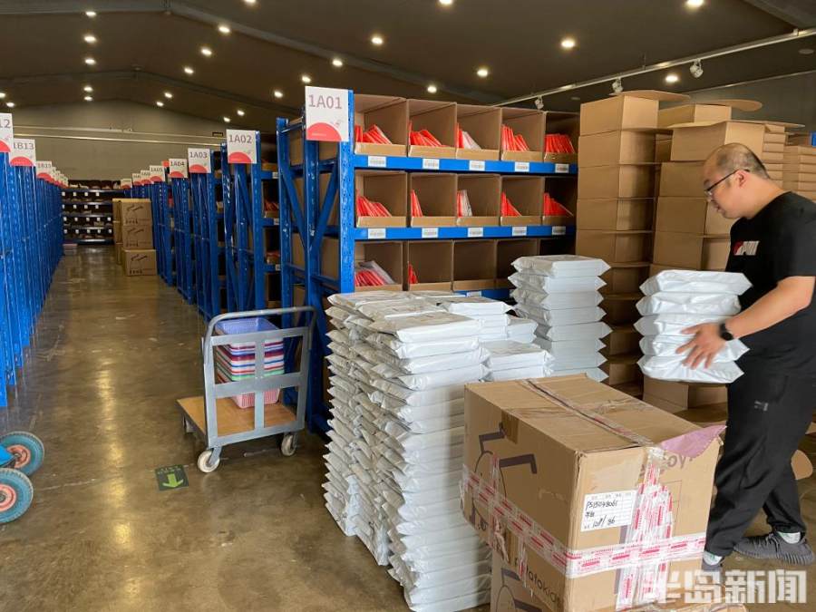 半島觀察丨一條蓋毯爆火背后的童裝江湖：3000家企業(yè)即墨鏖戰(zhàn)，如何贏得三孩商機(jī)