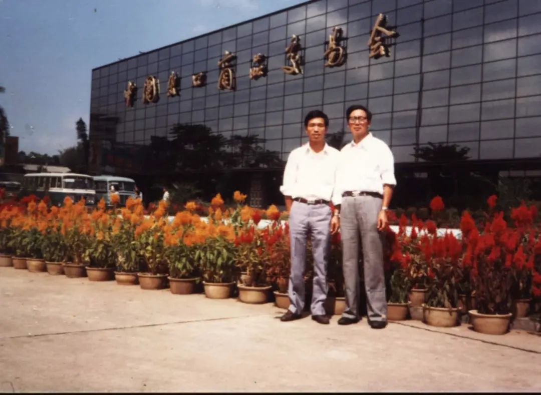 打破“富不過(guò)三代”魔咒，30多歲的男人賣(mài)玩具，火到國(guó)外