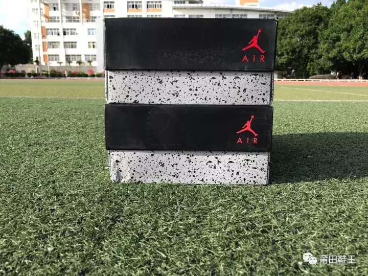 到底該不該買莆田鞋，今天帶來AJ4賽車藍莆田鞋和正品鞋的對比！