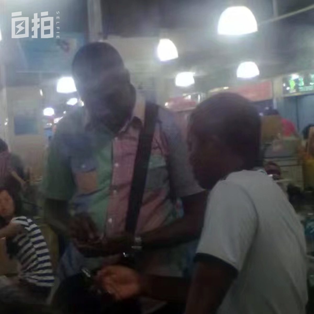 我，農(nóng)村娃，在非洲賣中國手機(jī)，當(dāng)小老板，月入三萬多人民幣