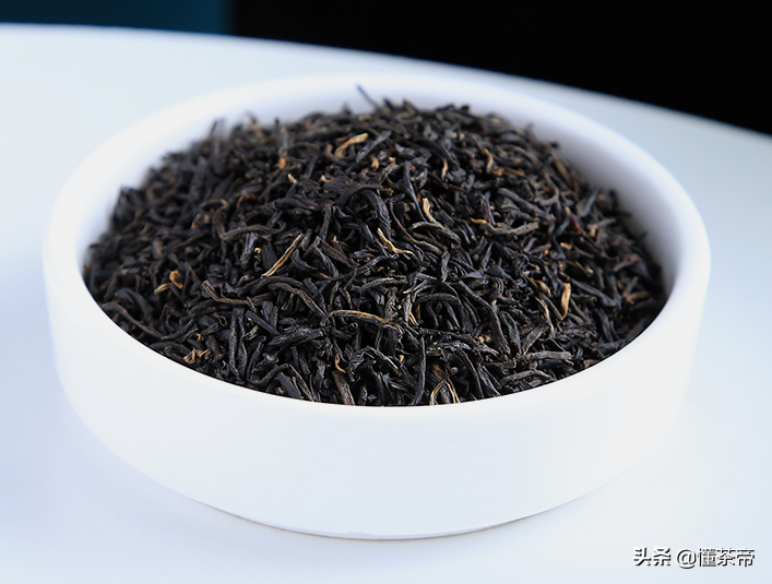 六大茶類(lèi)代表名茶有哪些？喝過(guò)三款以上才稱(chēng)得上大神