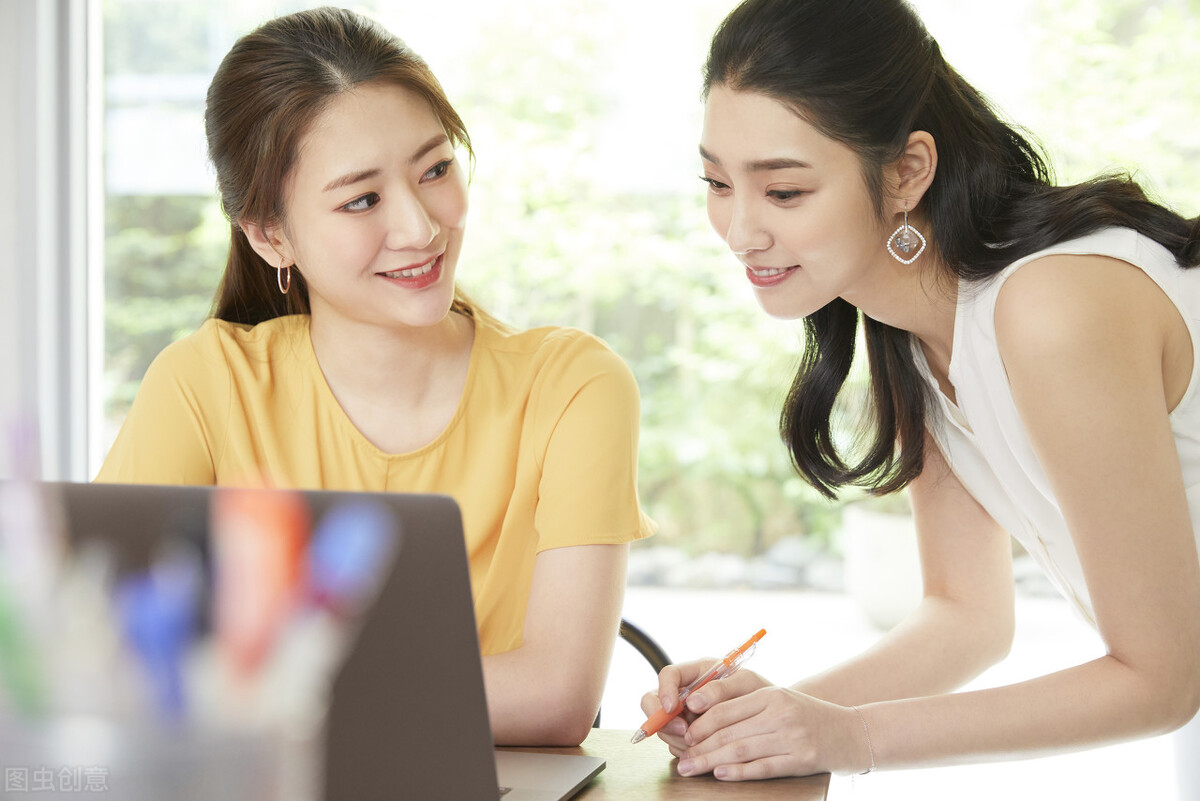 如何做一個(gè)合格的職場新人，初入職場，生存不易