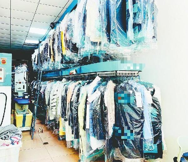 現在干洗一件羽絨服多少錢（一件羽絨服干洗要多少錢）