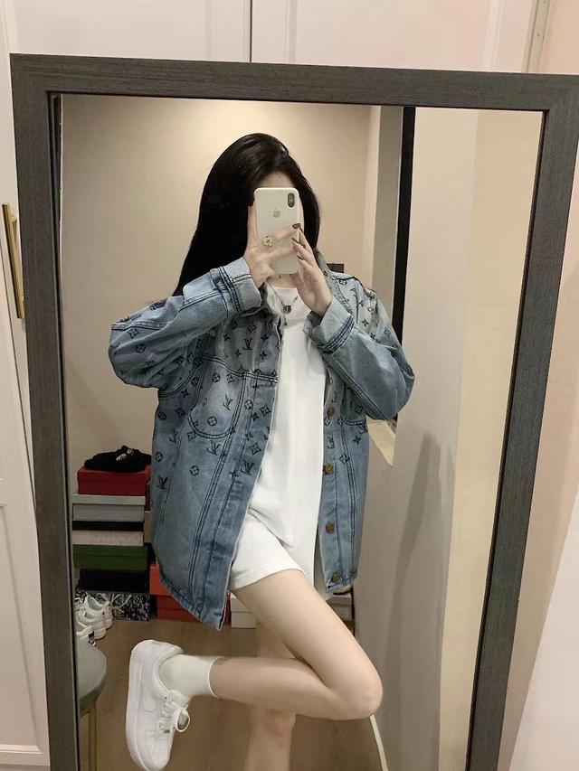 鄰家女孩服裝圖片價(jià)格（鄰家女孩服裝加盟費(fèi)多少）
