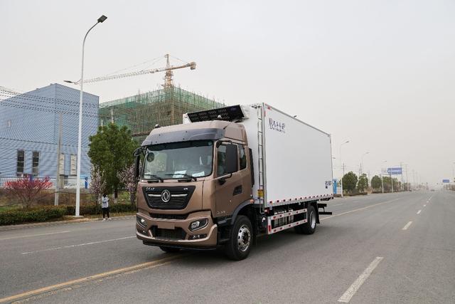 4.2米冷藏車在哪里找貨？急招自帶4.2米冷藏車長(zhǎng)期貨源？