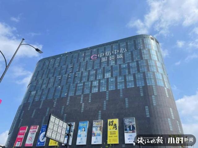 四季青女裝批發(fā)網，四季青女裝批發(fā)網站？