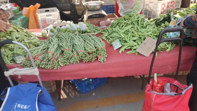 熟食店豬頭肉賣(mài)多少錢(qián)一斤，熟豬頭肉批發(fā)5元一斤多少？