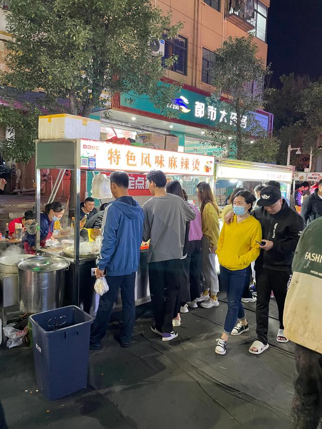 深圳十大夜市地攤一個月多少收入，深圳十大夜市地攤一個月多少租金