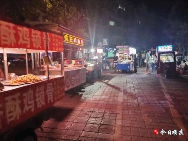 章魚小丸子地攤小吃車做法，章魚小丸子地攤小吃車圖片