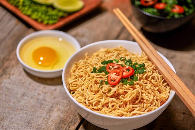 天津方便面去哪里批發(fā)，天津方便面廠家