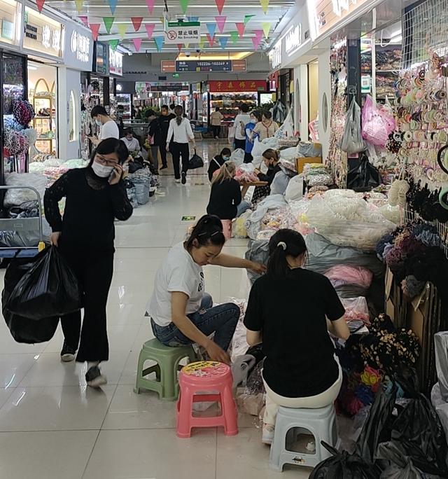 義烏小商品兩元店在哪里批發(fā)，義烏小商品批發(fā)市場二元店批發(fā)