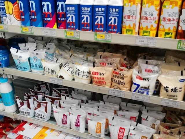 想批發(fā)牛奶找貨源，想開個牛奶店怎么找貨源？