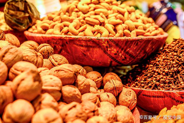 零食店貨源在哪里找，零食店貨源在哪里找??？
