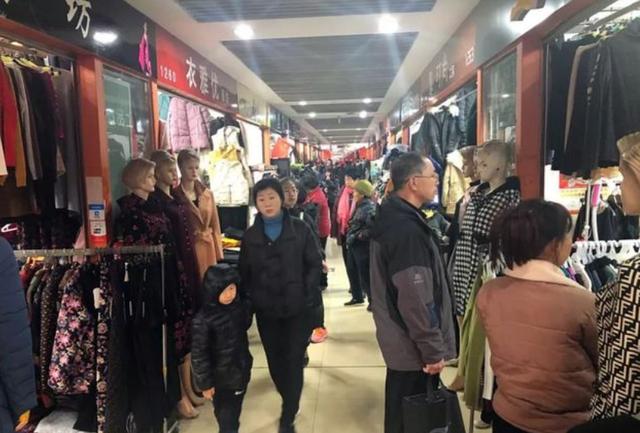義烏商品批發(fā)市場網(wǎng)上進(jìn)貨渠道有哪些，義烏商品批發(fā)市場網(wǎng)上進(jìn)貨渠道在哪里？