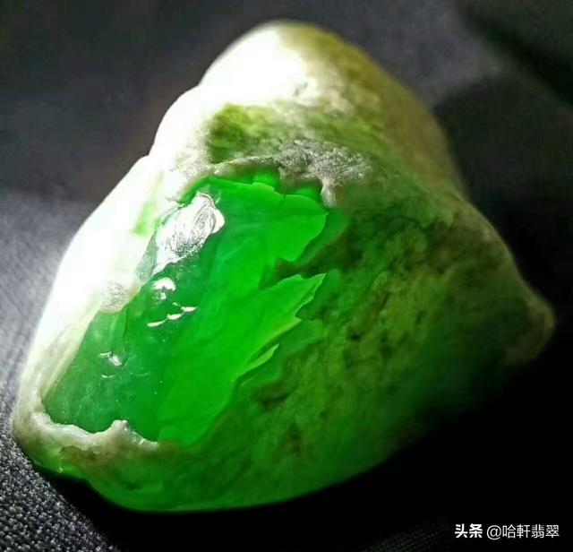 批發(fā)翡翠原石批發(fā)市場(chǎng)在哪里進(jìn)貨，批發(fā)翡翠原石批發(fā)市場(chǎng)在哪里進(jìn)貨的？