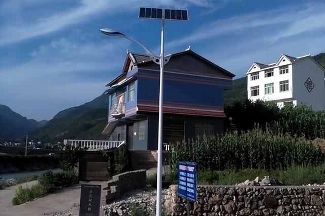 路燈太陽能批發(fā)價格多少，路燈太陽能批發(fā)價格多少錢？