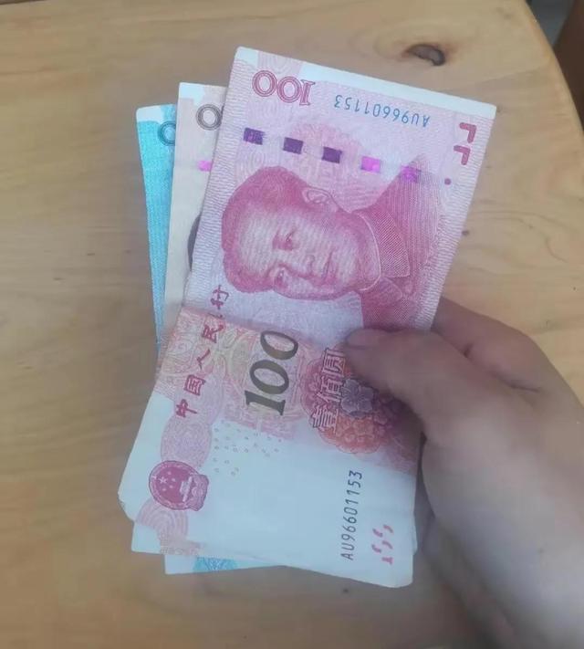 兩元店貨源從哪里進(jìn)貨，2元店的東西從哪里批發(fā)的？