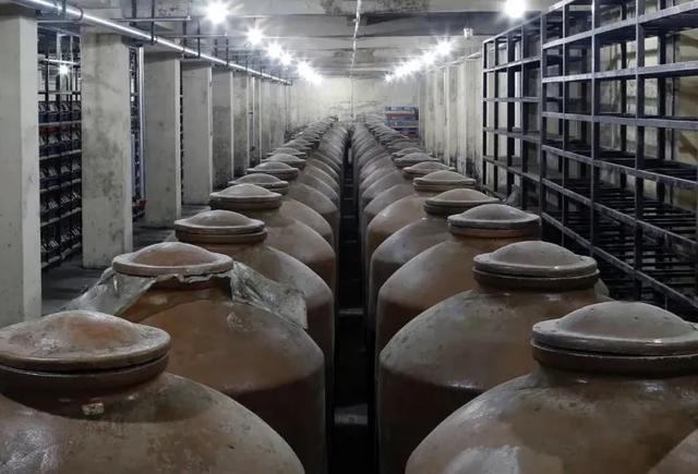陶瓷酒壇批發(fā)廠家直銷，陶瓷酒壇批發(fā)廠家直銷價(jià)格？