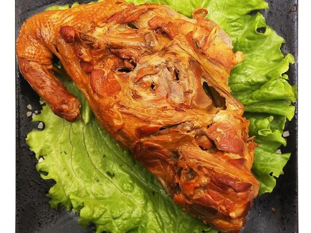 20斤一件雞架子批發(fā)多少錢，現(xiàn)在雞架子多少錢一斤？