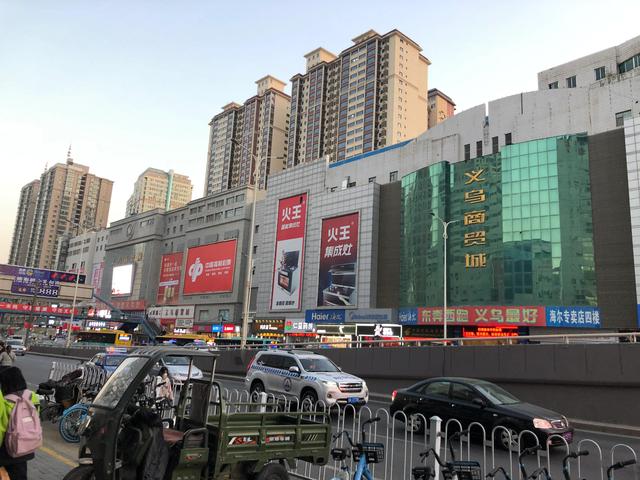 義烏尾貨批發(fā)一條街在哪里進(jìn)貨便宜，義烏尾貨批發(fā)一條街在哪里進(jìn)貨好？