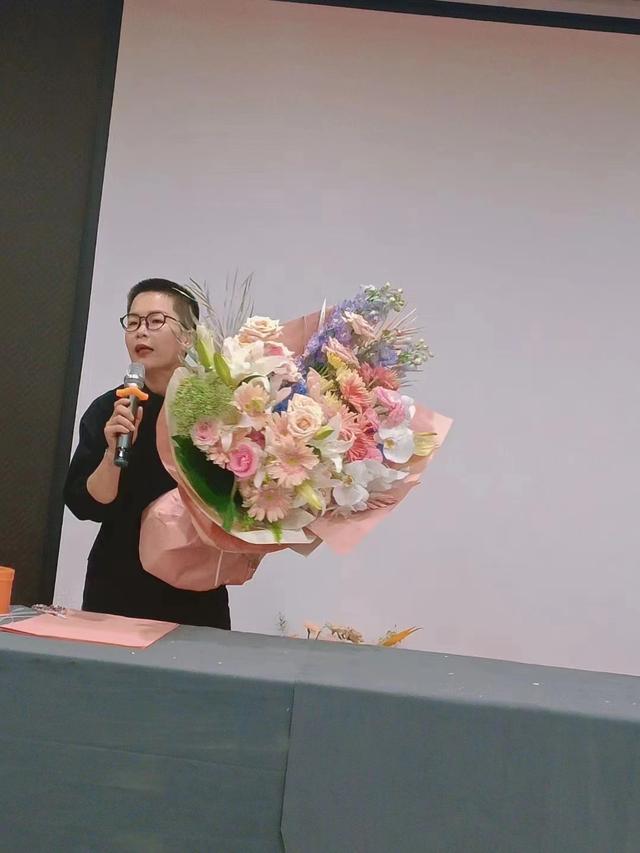 花店鮮花進貨渠道有哪些優(yōu)勢，花店鮮花進貨渠道有哪些方式？
