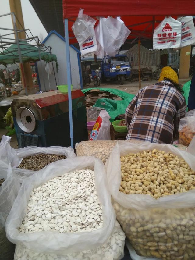 炒貨在哪里進(jìn)貨，炒貨貨源一般在哪里的？