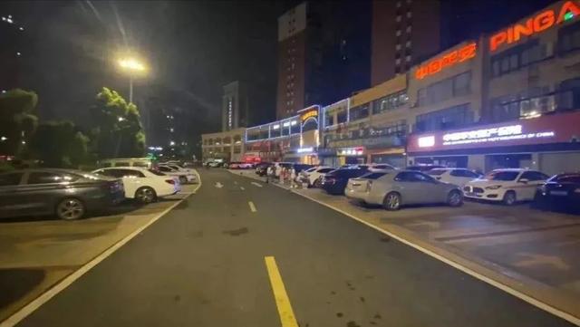 網(wǎng)絡地攤文學，地攤文學四大吹？