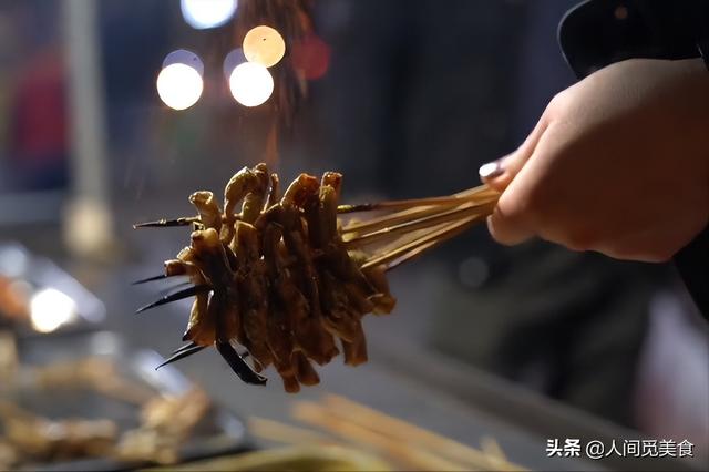 一元一串的串串地?cái)傋龇ㄔ谀睦飳W(xué)，一元一串的串串地?cái)傋龇ㄔ谀睦飳W(xué)的？