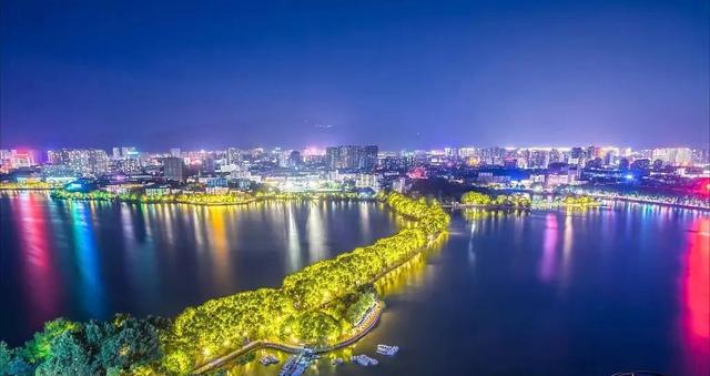 從地?cái)傎u(mài)大力，類(lèi)似地?cái)傎u(mài)大力？