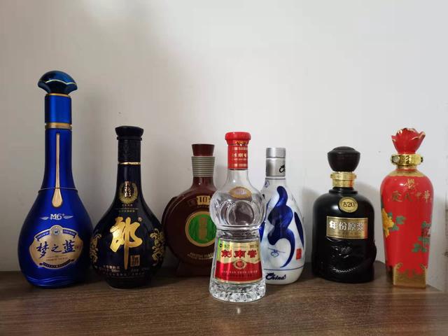 白酒經(jīng)銷商加盟，找白酒加盟商？