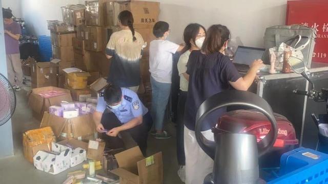 品牌撤柜女裝的進(jìn)貨渠道_成都，一線品牌撤柜女裝進(jìn)貨渠道？