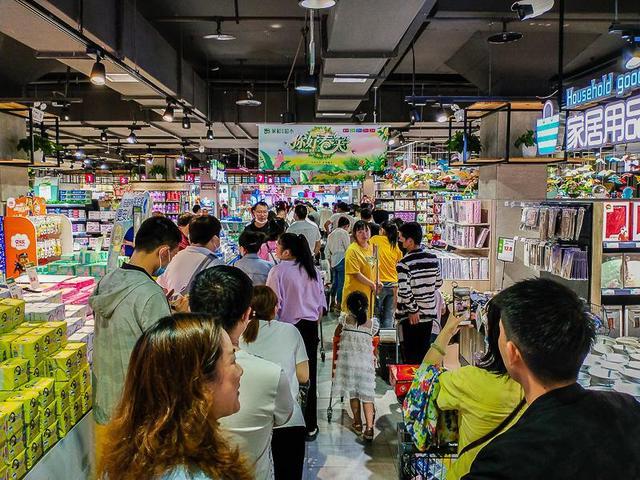 奶粉批發(fā)市場(chǎng)進(jìn)貨渠道有哪些，奶粉批發(fā)商進(jìn)貨渠道？