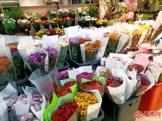 鮮花批發(fā)怎么找貨源，鮮花批發(fā)怎么找貨源成都？