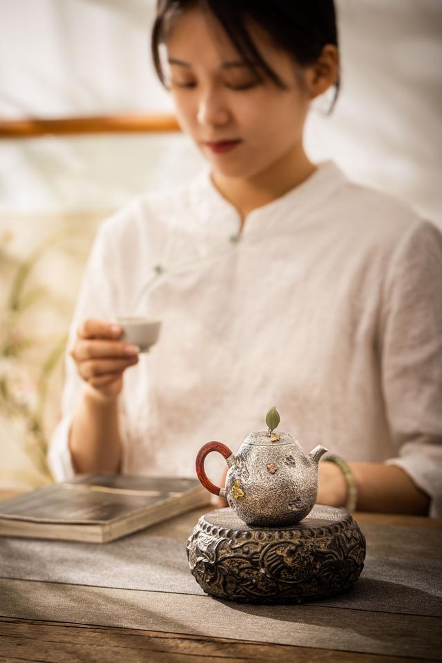 銀壺在哪里批發(fā)的，銀壺批發(fā)城？