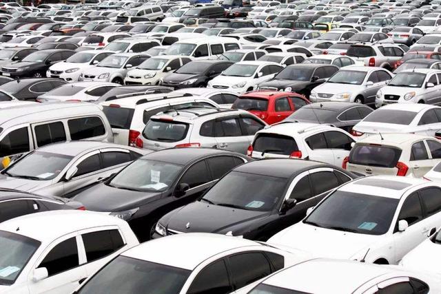 新庫存車在什么地方購買，買新車買到庫存車？