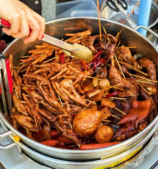 一元一串的串串地?cái)傋龇ㄔ谀睦飳W(xué)，一元一串的串串地?cái)傋龇ㄔ谀睦飳W(xué)的？