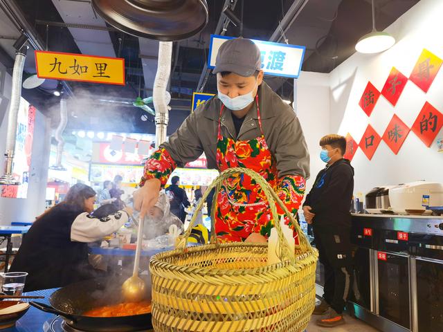 貴州地攤火鍋加盟店，地攤火鍋加盟店,貴州省貴定縣地攤火鍋？