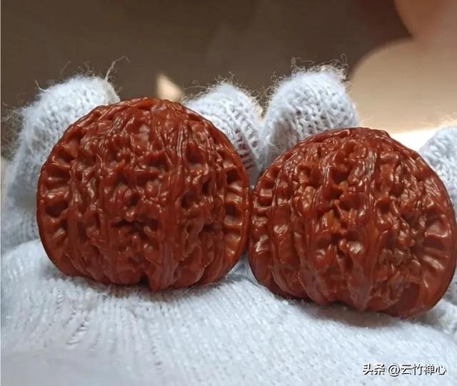 文玩手串批發(fā)進(jìn)貨渠道有哪些，文玩手串批發(fā)進(jìn)貨渠道有哪些呢？
