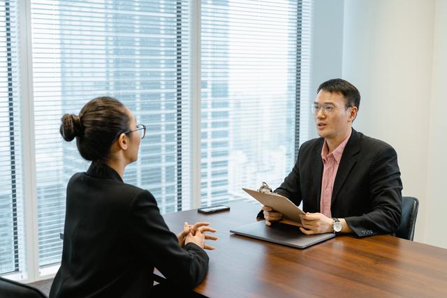應(yīng)屆畢業(yè)生找工作有哪些渠道呢，應(yīng)屆畢業(yè)生找工作有哪些渠道呢知乎？