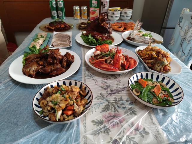 為什么網(wǎng)上賣的海鮮貨源那么便宜，為什么網(wǎng)上賣的海鮮貨源那么便宜呢？
