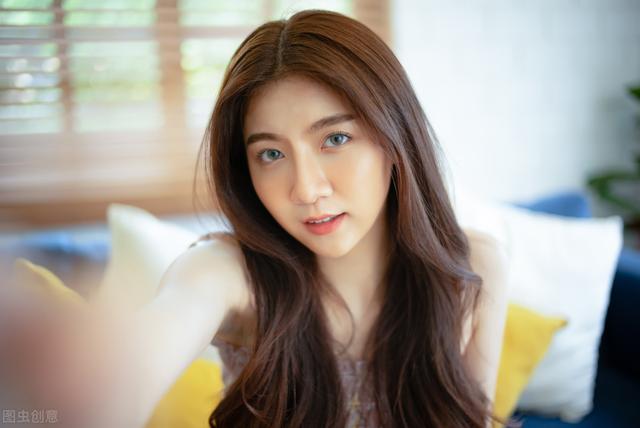 網(wǎng)店韓國女裝代銷貨源哪里找，韓國女裝官網(wǎng)進貨？