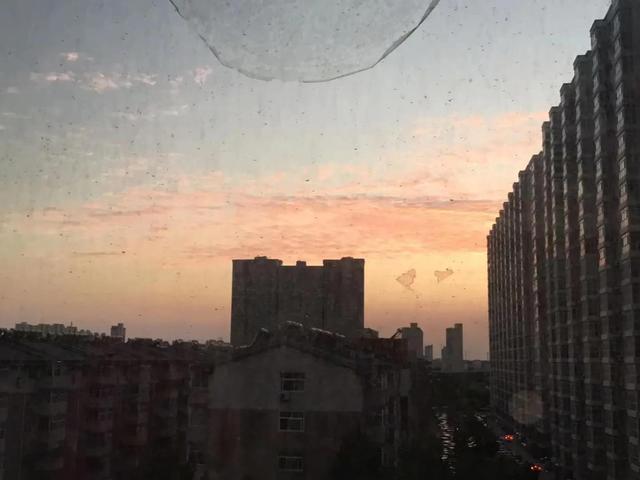 搬到貨源地做電商怎么樣賺錢，做電商怎么拿貨源？