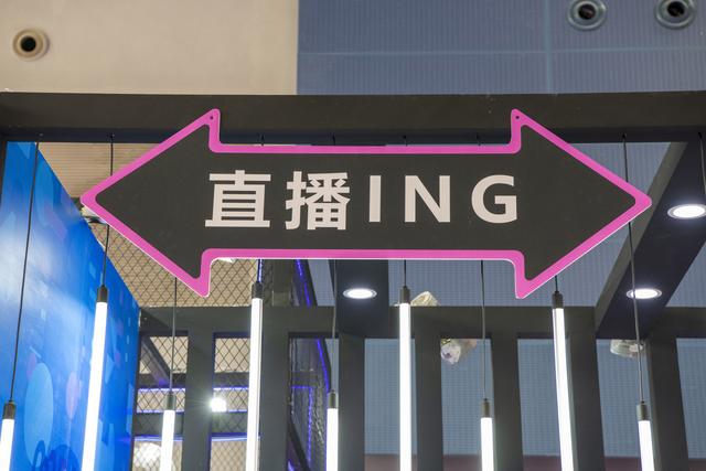 奢侈品微商一手貨源，奢侈品微商一手貨源,奢侈大牌男女包包批發(fā)？