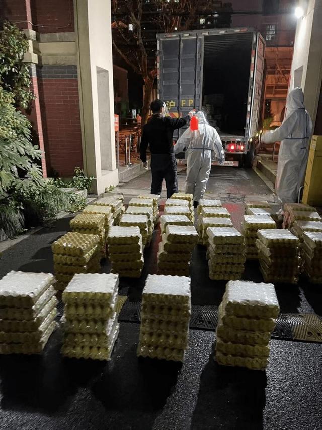 上海服裝淘寶貨源地址，上海服裝淘寶貨源地址電話？
