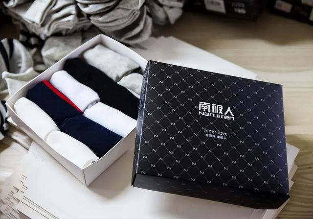 阿里巴巴服裝一手貨源在哪里看，阿里巴巴服裝一手貨源在哪里找到？