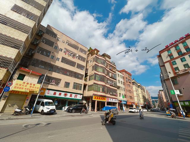 廣州淘寶有數(shù)據(jù)包貨源批發(fā)市場(chǎng)嗎在哪里，廣州淘寶供貨市場(chǎng)？