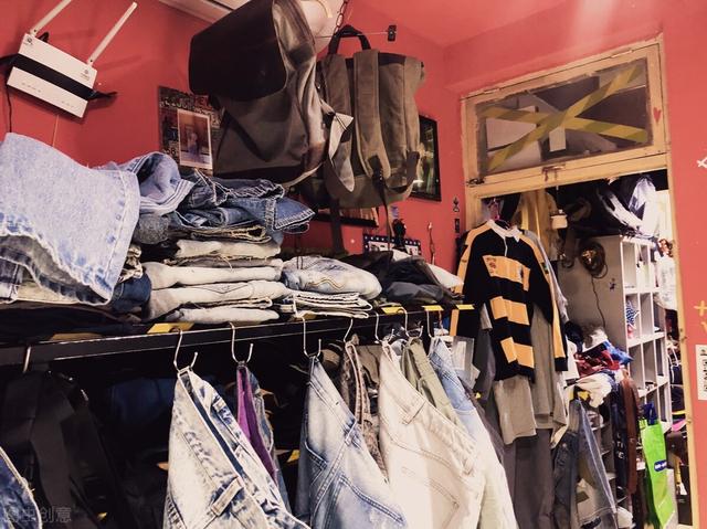 開服裝店阿里巴巴貨源怎么樣啊賺錢嗎，開服裝店在阿里巴巴進(jìn)貨可靠嗎？