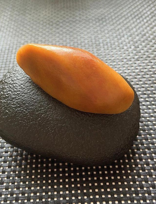 新疆金絲玉的各類(lèi)品種品相，來(lái)看看當(dāng)?shù)匦∈r(nóng)的好石分享