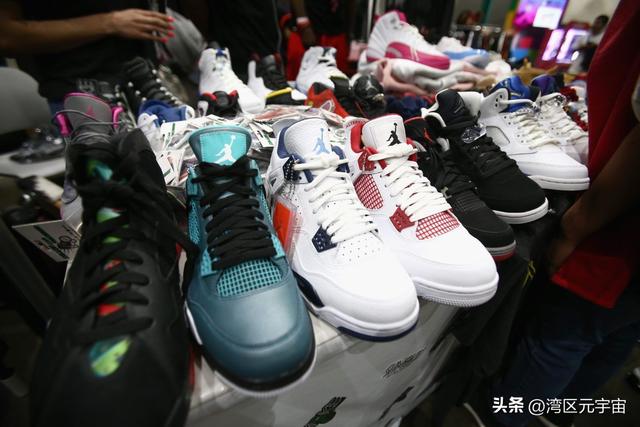正品阿迪耐克微商貨源，耐克阿迪高仿服裝微商貨源怎么找？